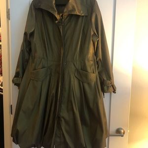 Pleated trench coat